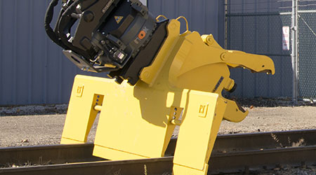 Gradall Industries: Kinshofer rail maintenance machine options