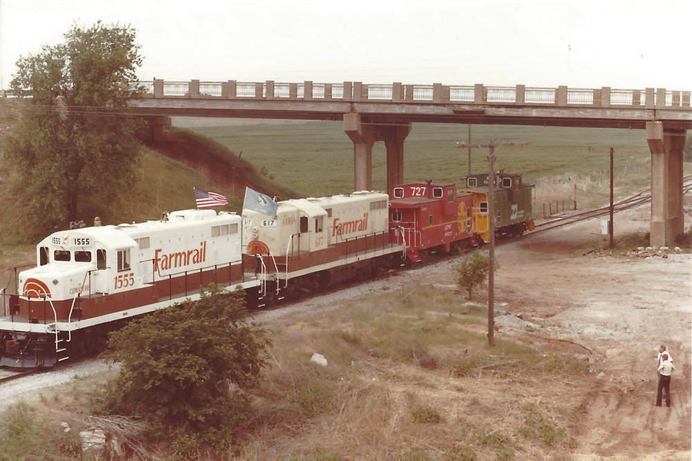 Farmrail train