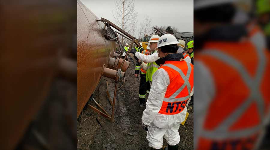 NTSB investigators